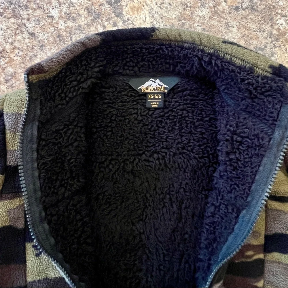 Boys Sherpa Lined Camouflage Full Zip Fleece Jacket Outerwear XS 5/6 Warm Thick